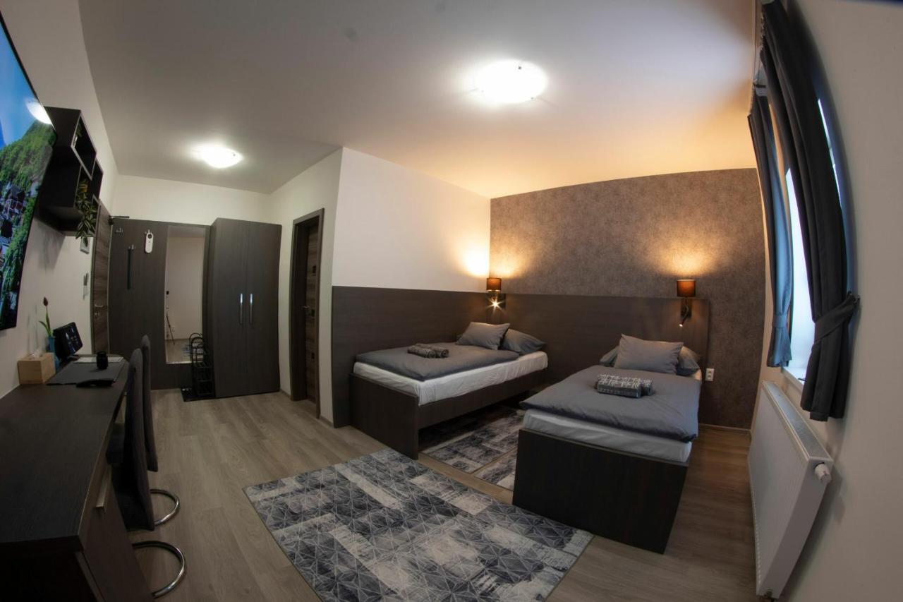 Valla Penzion & Restauracia Malacky Dış mekan fotoğraf